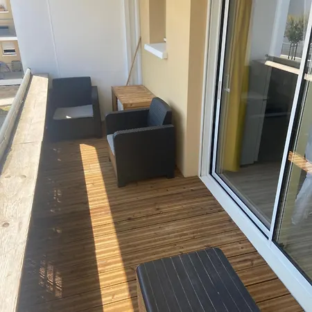 Proche Thermes,lac Apartman