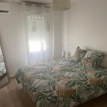 Proche Thermes,lac Apartman *